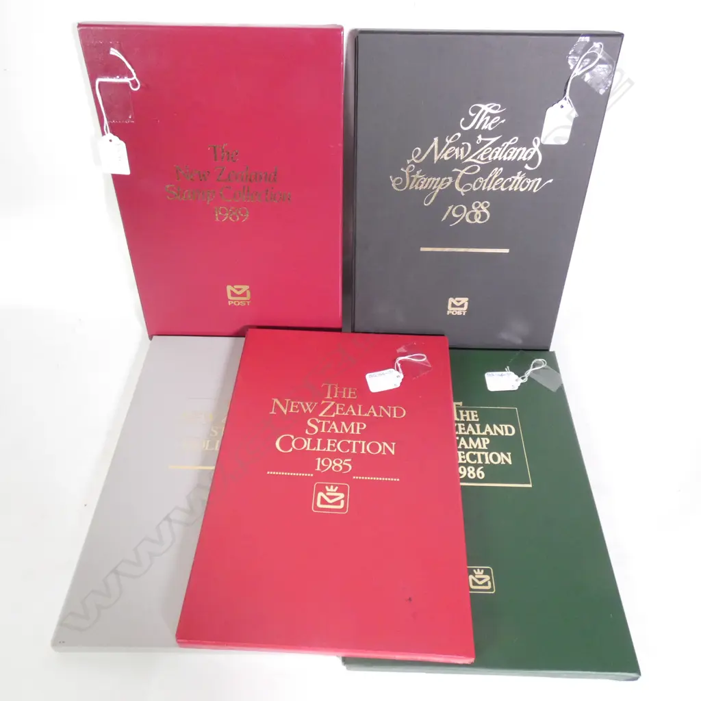 5 'THE NZ STAMP COLLECTION' BOOKS 1985 - 1989 Image 1++