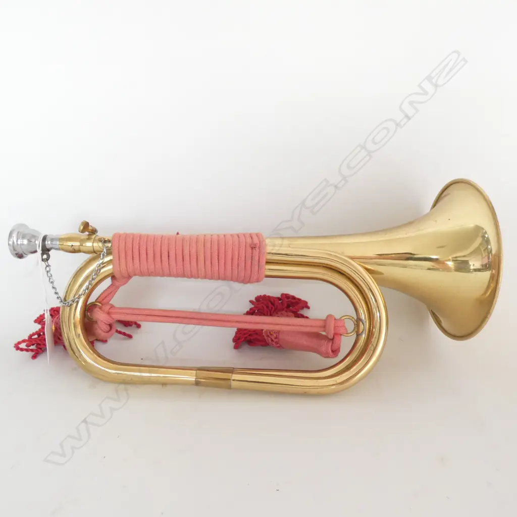 BRASS MILITARY STYLE BUGLE Image 1++