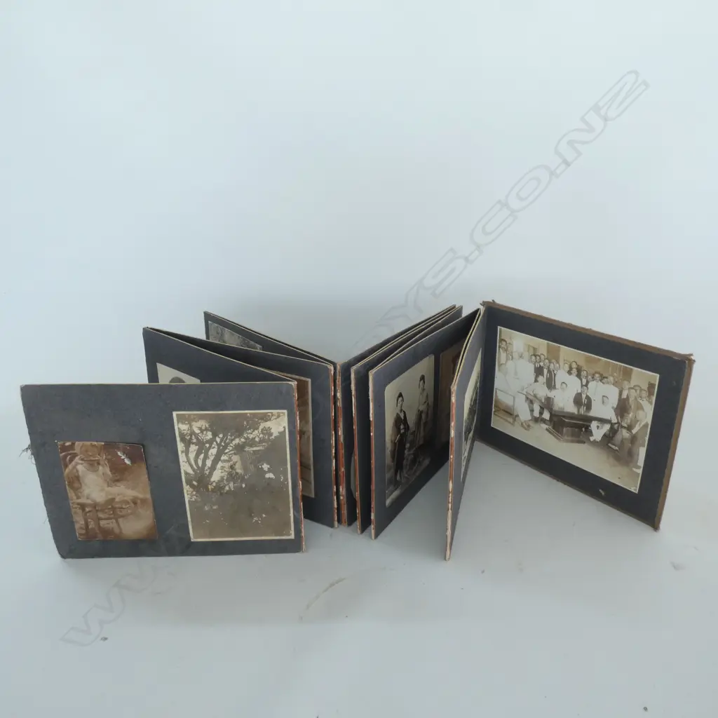 VINTAGE JAPANESE PHOTO ALBUM .... Image 1++