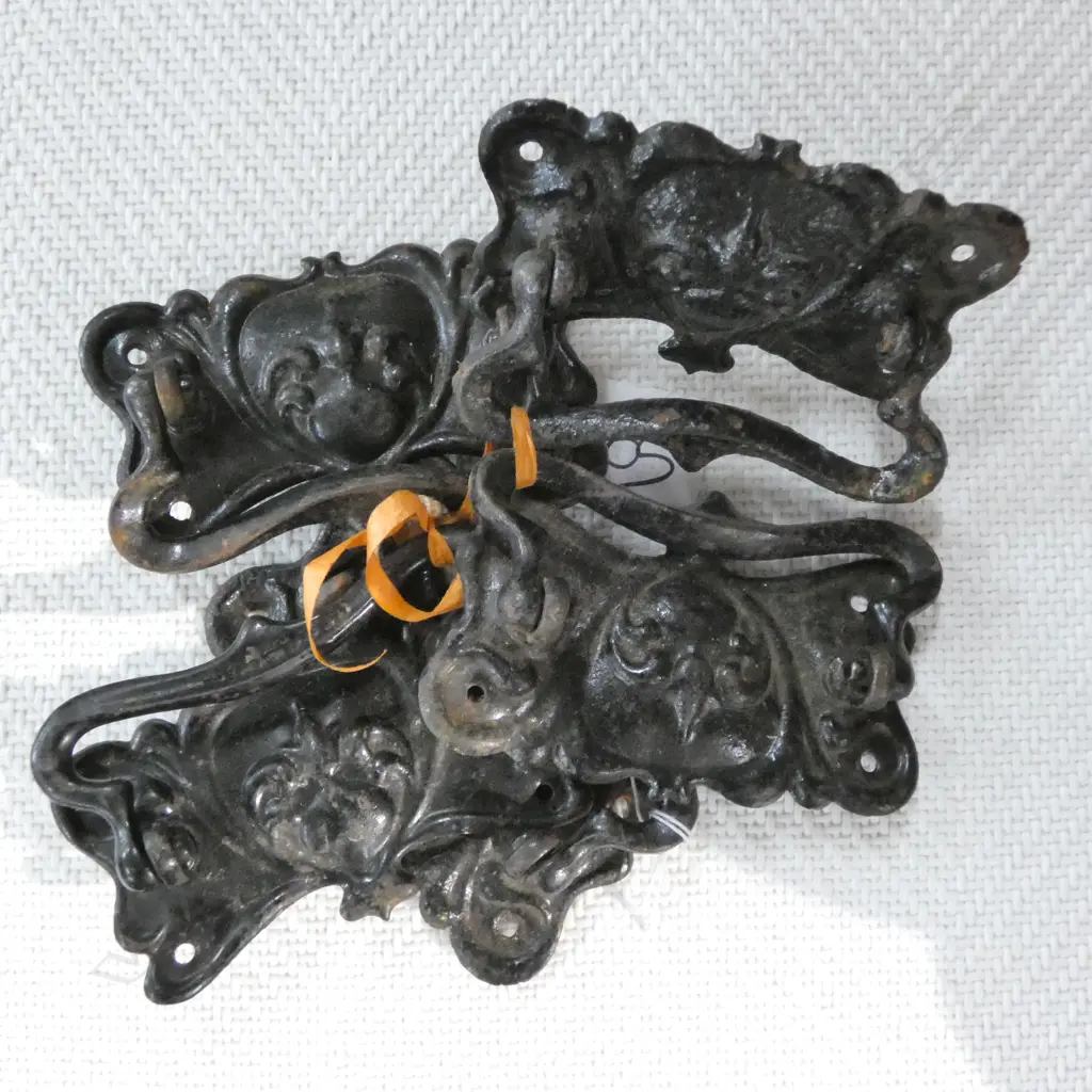 SET 5 BLACK FANCY IRON FURNITURE HANDLES Image 1++