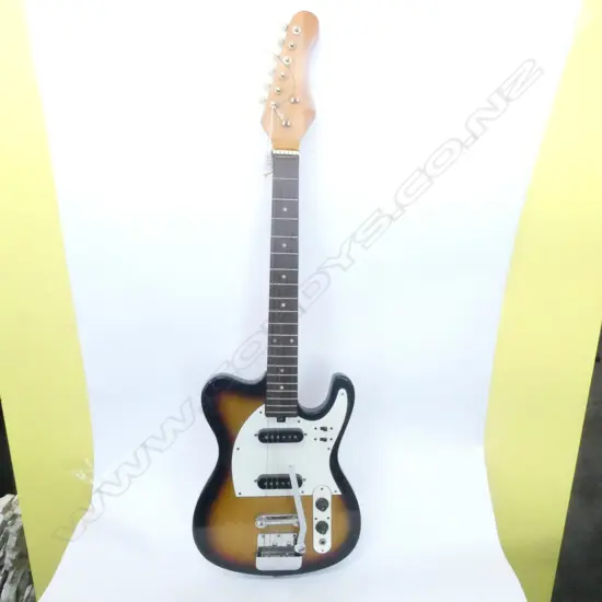 VINTAGE GUITAR
