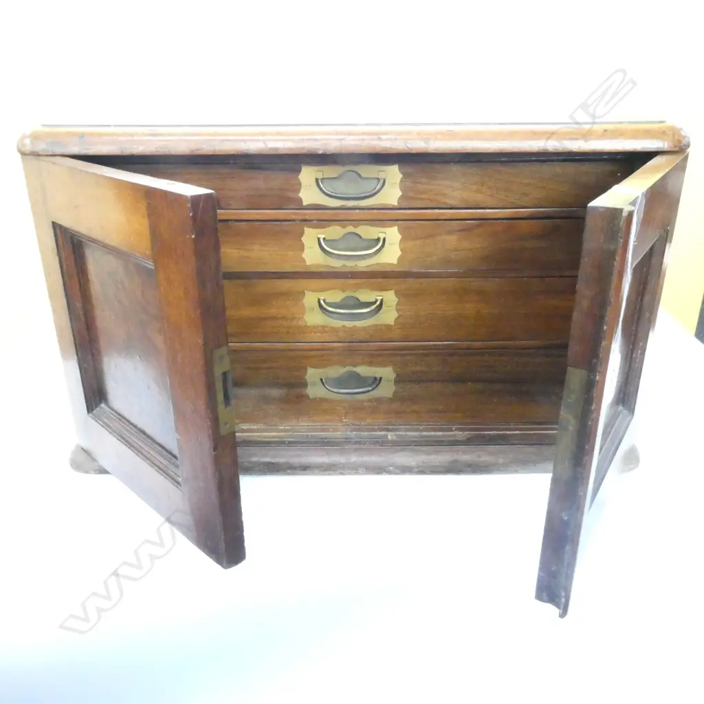 3 DRAWER WALNUT CUTLERY CABINET W. 330 X 370MM, H. 300MM Image 1++