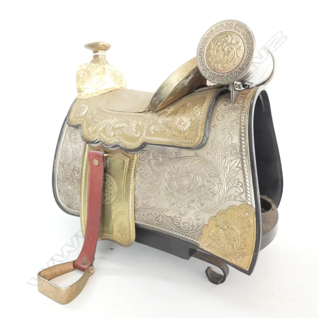 NOVELTY SADDLE L. 320MM Image 1++