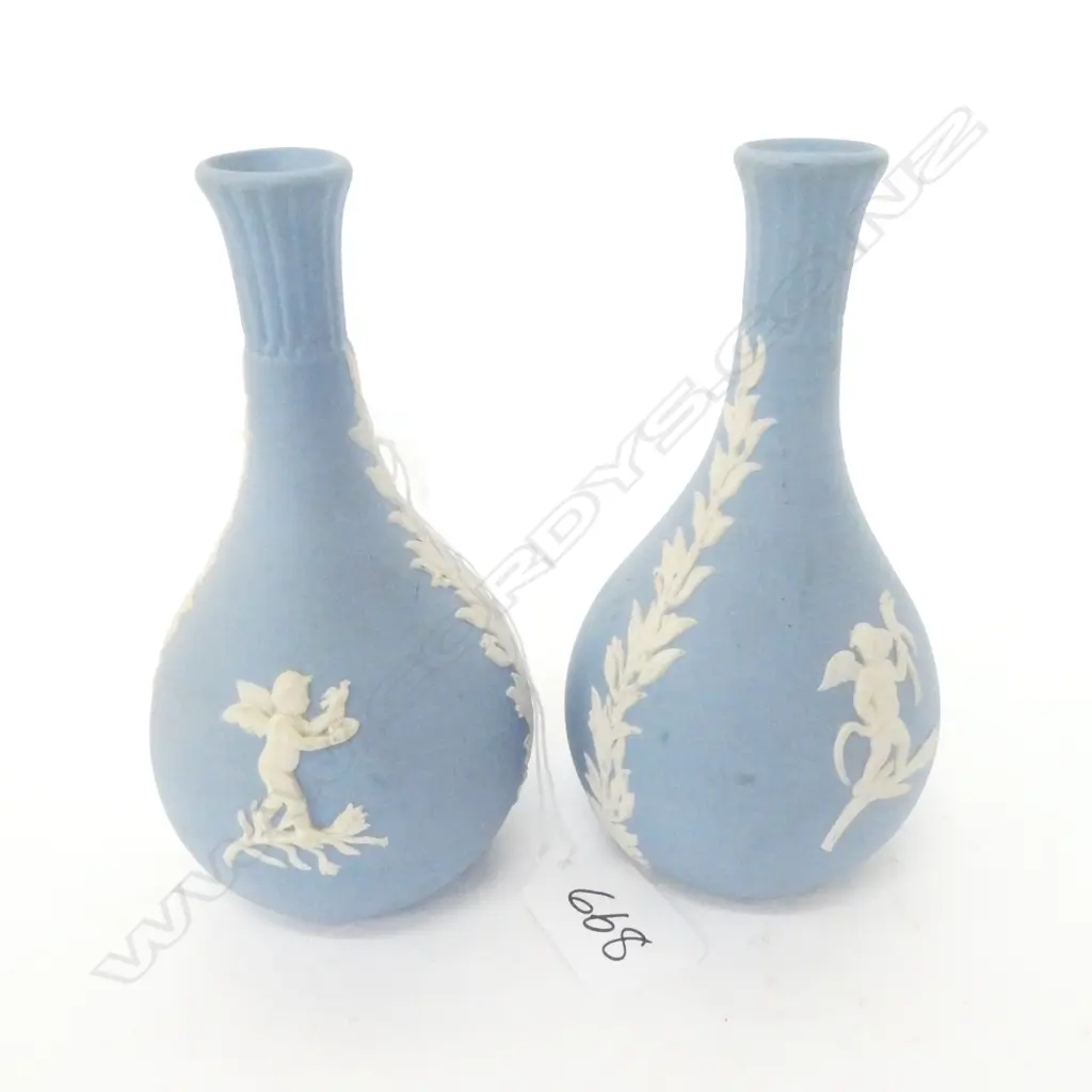 PAIR OF WEDGWOOD JASPER WARE VASES H140MM Image 1++