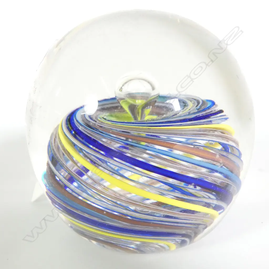 GARRY NASH PAPERWEIGHT H. 80MM Image 1++