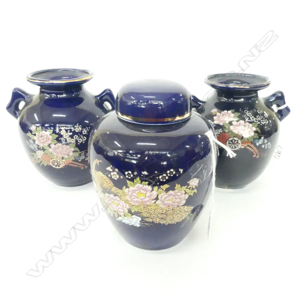 3 JAPANESE BLUE SHORT VASES + GINGER JAR H. 150MM 205MM Image 1++