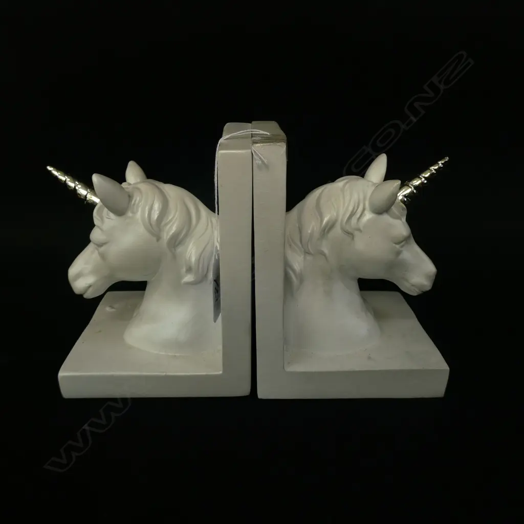PAIR WHITE & GOLD UNICORN BOOKENDS FAULTS Image 1++