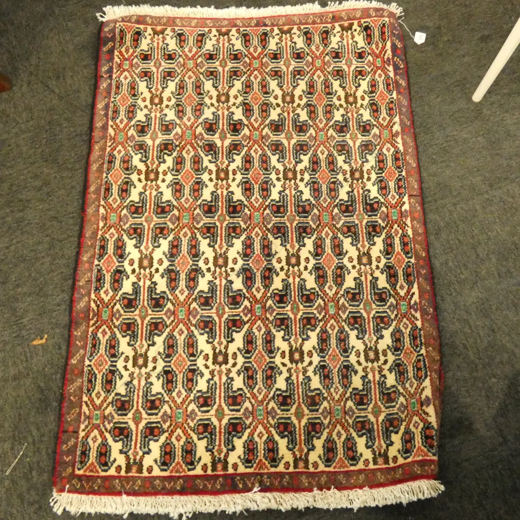 #237G PERSIAN SANANDAJ HAND KNOTTED WOOL PILE RUG 1070 X 710MM Image 1++