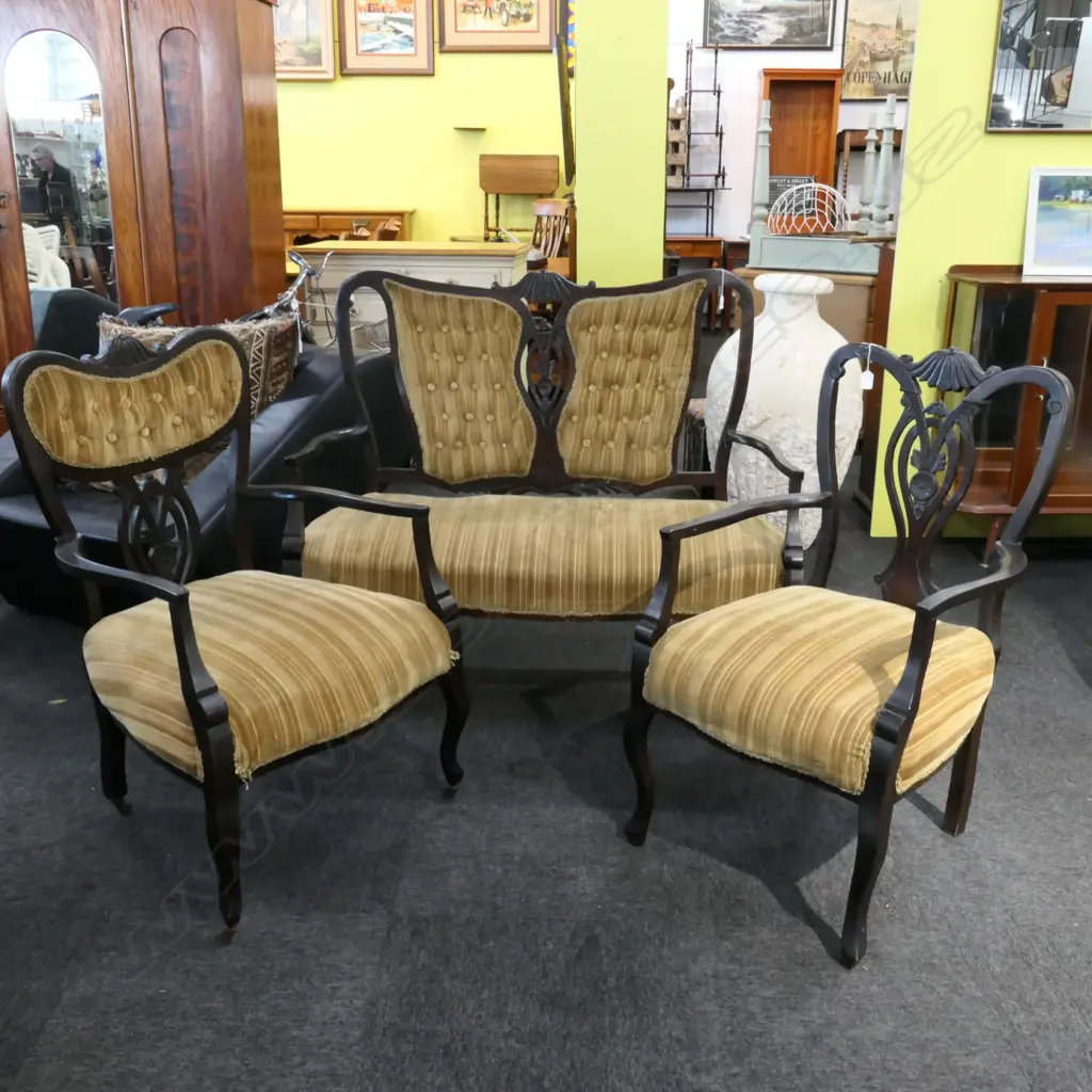 2 SEATER SETTEE, L. 1170MM, 2 CARVED WOODEN CHAIRS Image 1++