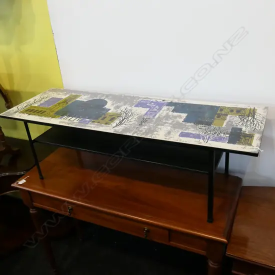 ENGLISH MID-CENTURY PICTORIAL COFFEE TABLE L. 1130MM