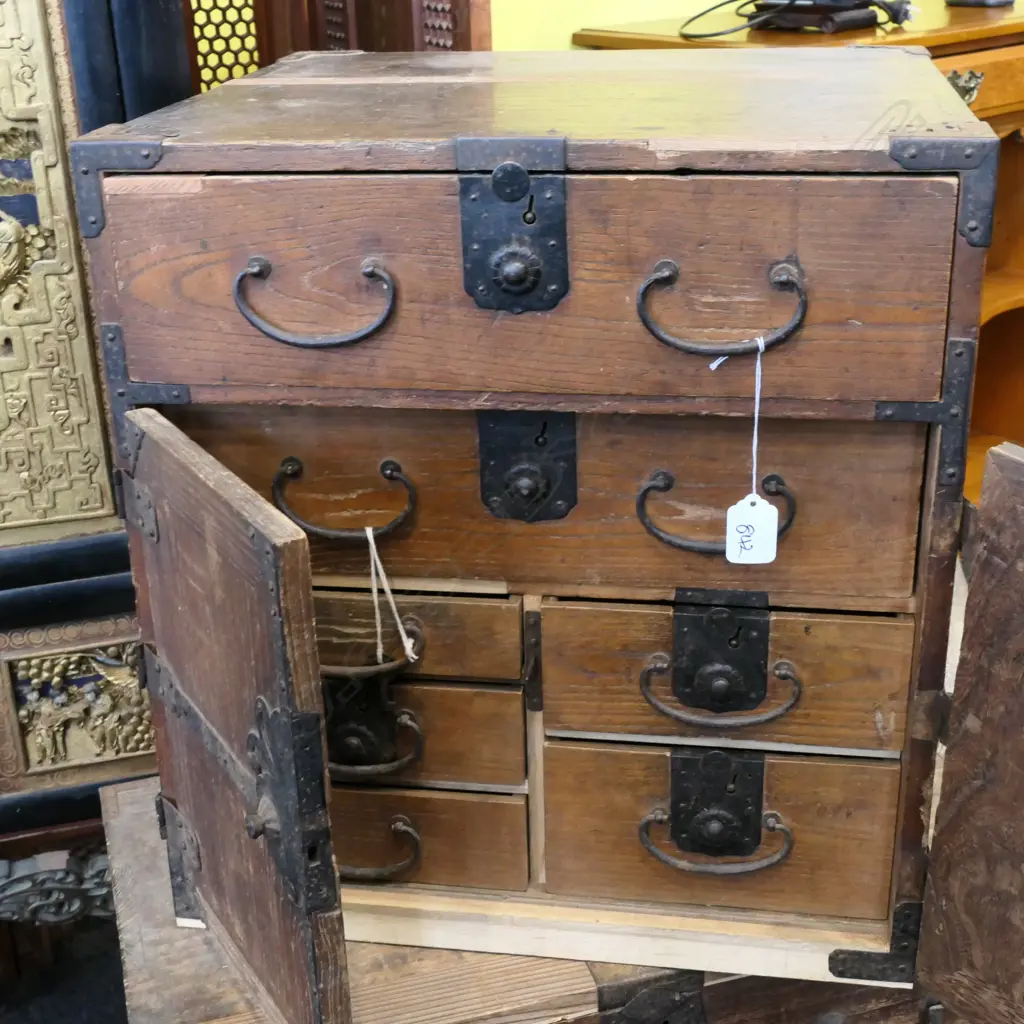 EARLY 20thC. JAPANESE SMALL TANSU CHEST H. 460MM Image 1++