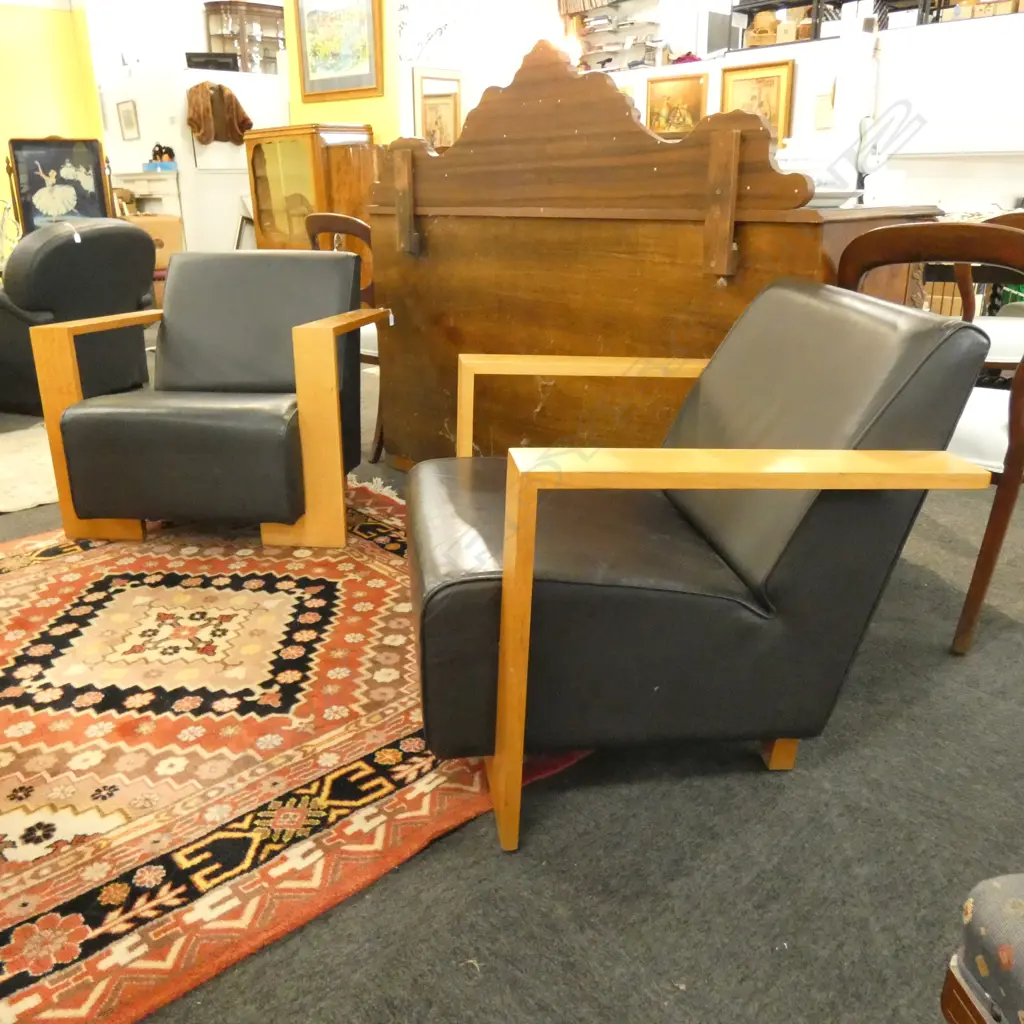 PR CONTEMPARY LEATHER ARM CHAIRS Image 1++