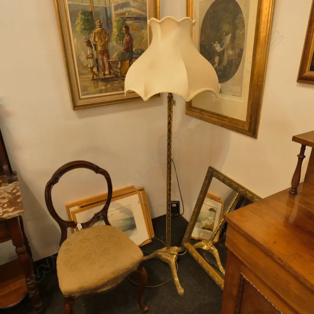 BRASS TRIPOD BASE STANDARD LAMP H. 1580MM Image 1++