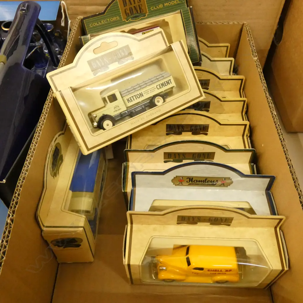 BOX LOT ASST 'DAYS GONE' BOXED MODEL VEHICLES Image 1++