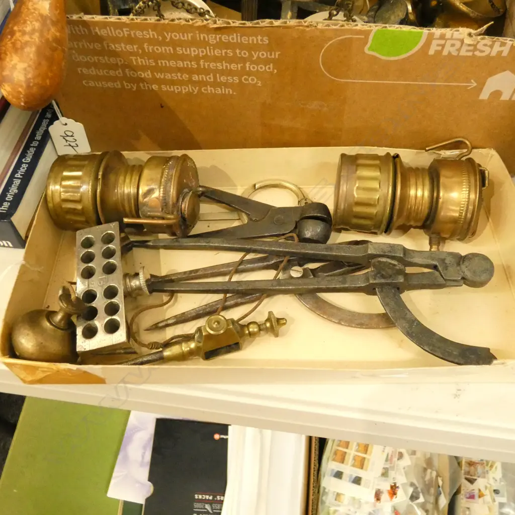 BOX OF BLACKSMITH'S DIVIDERS, BULLET MOULDS, ACETYLENE LAMPS, ETC  Image 1++
