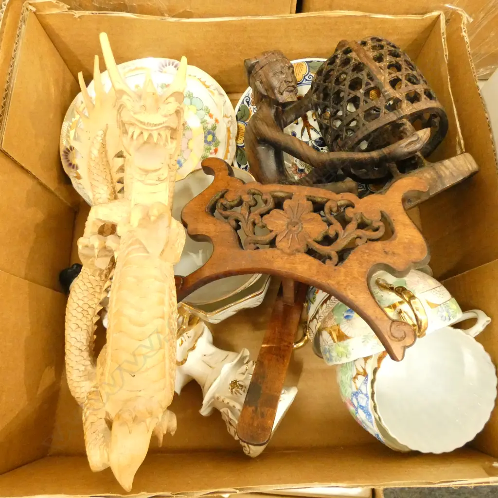 BOX ORIENTAL ITEMS, INCL CUPS & SAUCERS, WOODEN STAND Image 1++