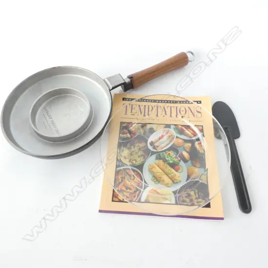 CREPE MAKER - BOXED 