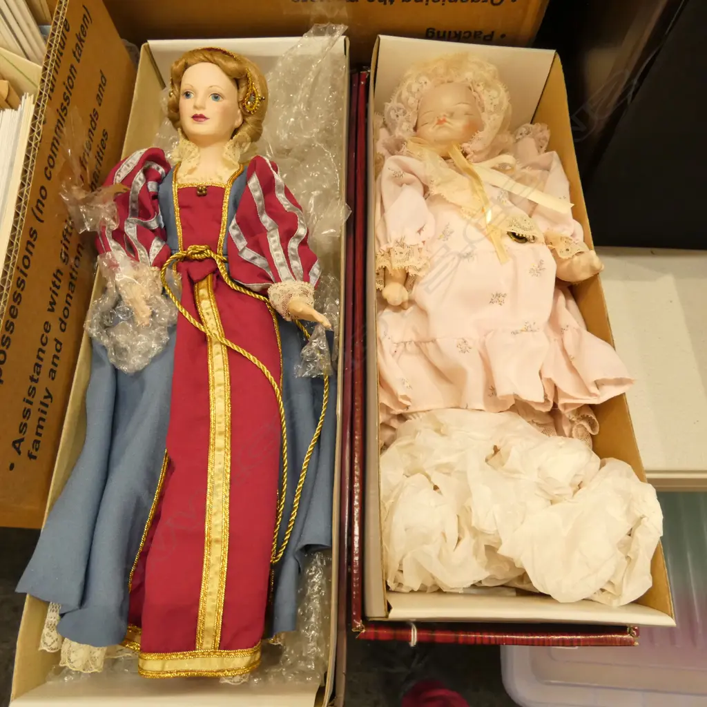 2 BOXED COLLECTORS DOLLS ONE MUSICAL BABY  Image 1++
