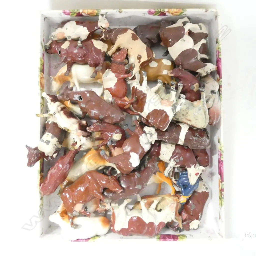COLLECTION OF LEAD FARM COWS ETC Image 1++