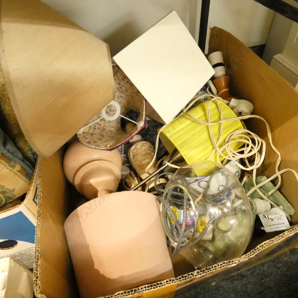BOX LOT ASST. LAMPS ETC Image 1++
