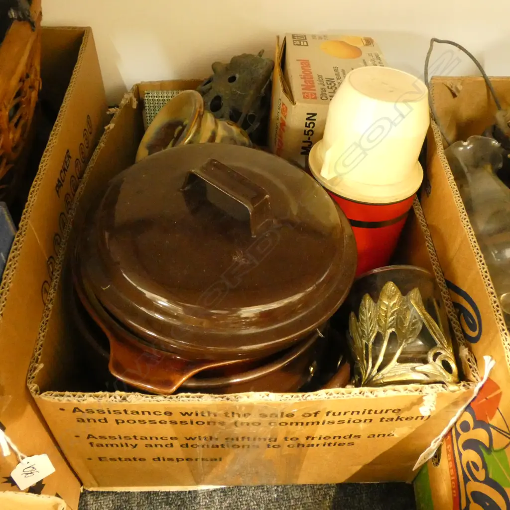BOX LOT ASST KITCHEN / CERAMIC PCES ETC Image 1++