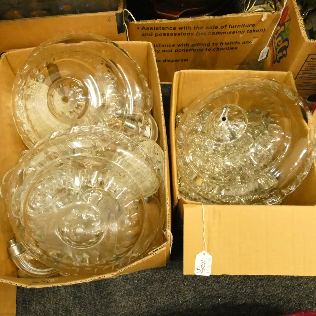 ASST CHANDELIER PARTS Image 1++