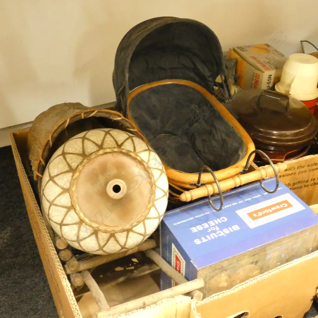BOX LOT MODEL PRAM & WAGON ETC Image 1++