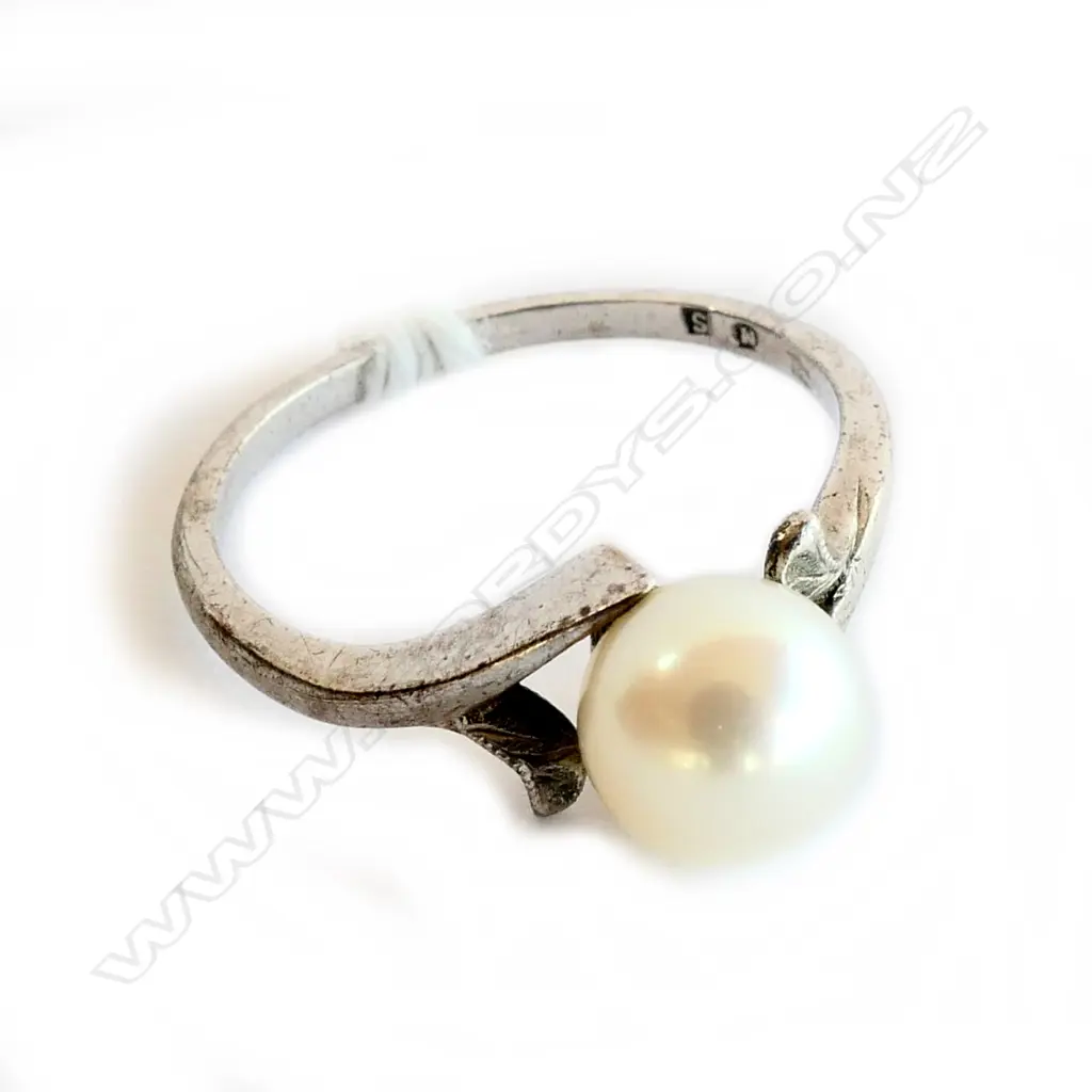 STERLING SILVER & PEARL RING, Image 1++