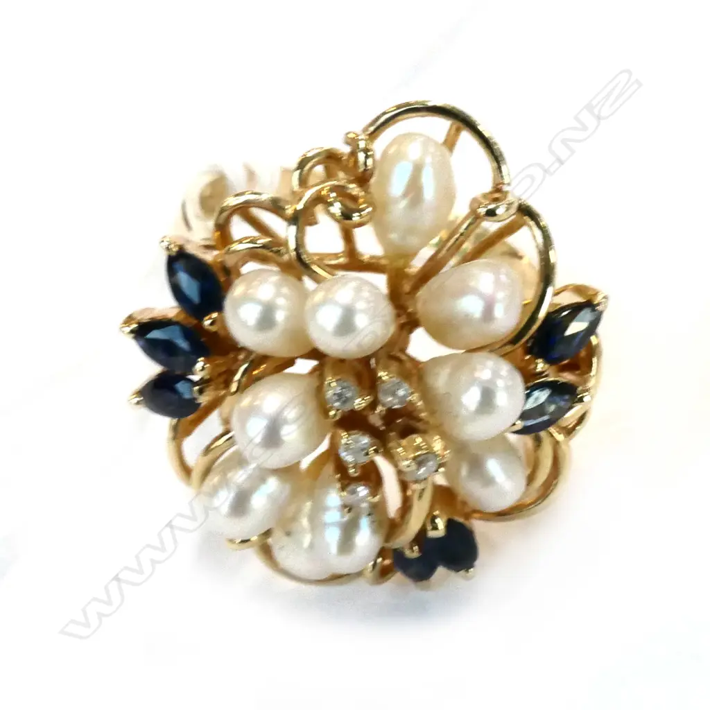 14k Ring, Pearls, Sapphires and diamonds, weight 7 grams Image 1++