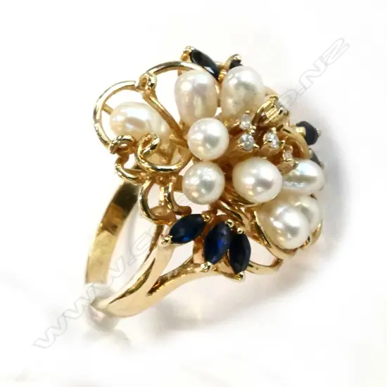 14k Ring, Pearls, Sapphires and diamonds, weight 7 grams