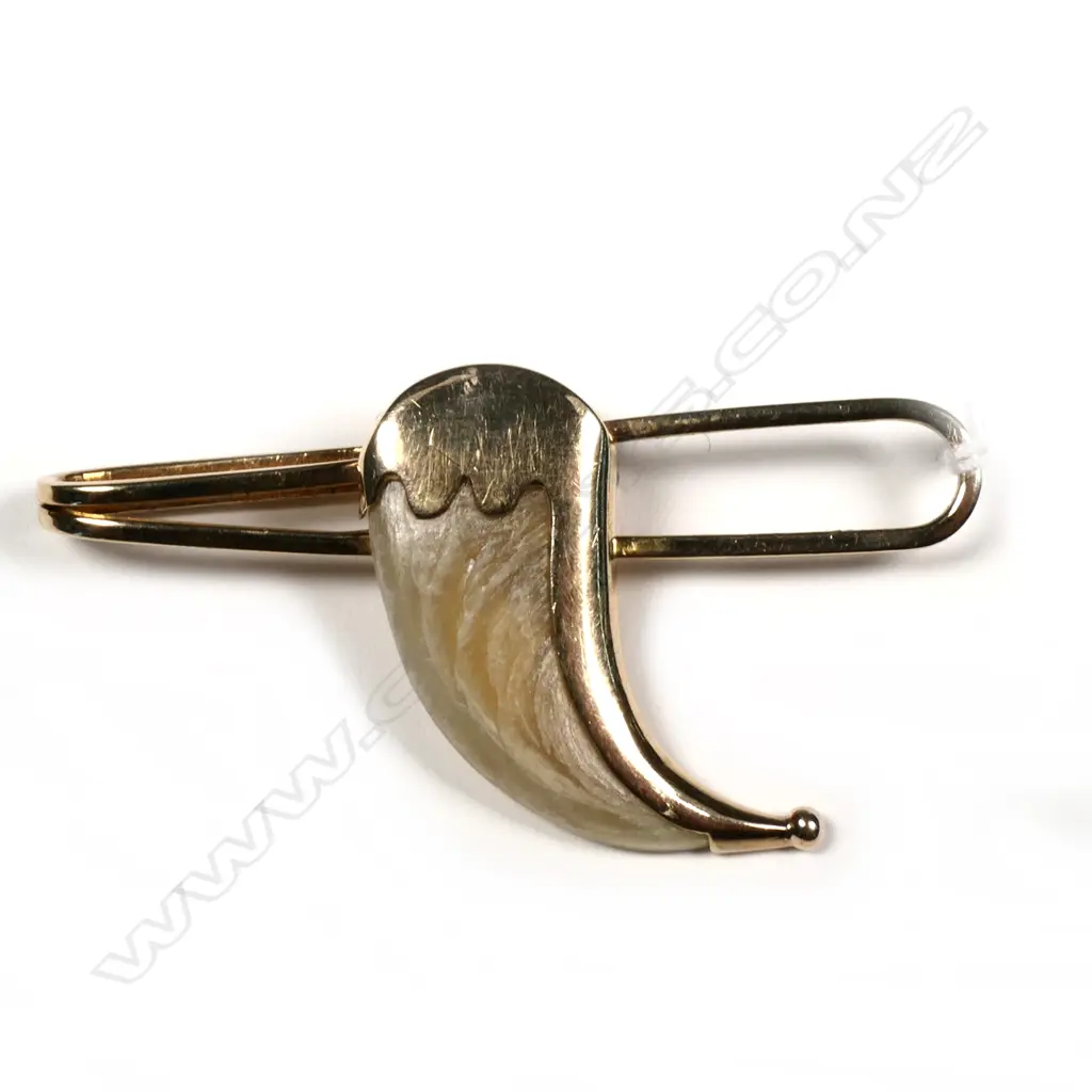 TIGER CLAW TIE PIN SET IN 9CT GOLD. 5.34gms Image 1++