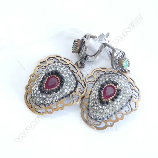 PAIR OF SILVER GILT AND SEMI PRECIOUS GEMSTONE EARRINGS