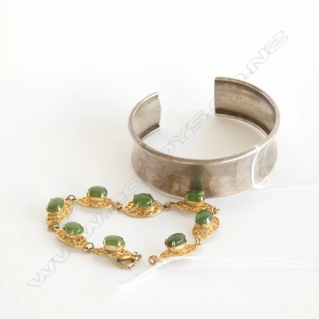 SILVER CUFF AND GOLD PLATED POUNAMU BRACELET Image 1++