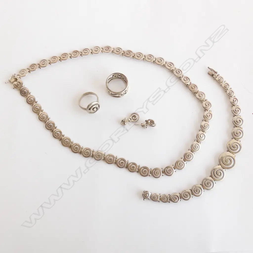 SILVER CELTIC SPIRAL JEWELLERY SUITE Image 1++