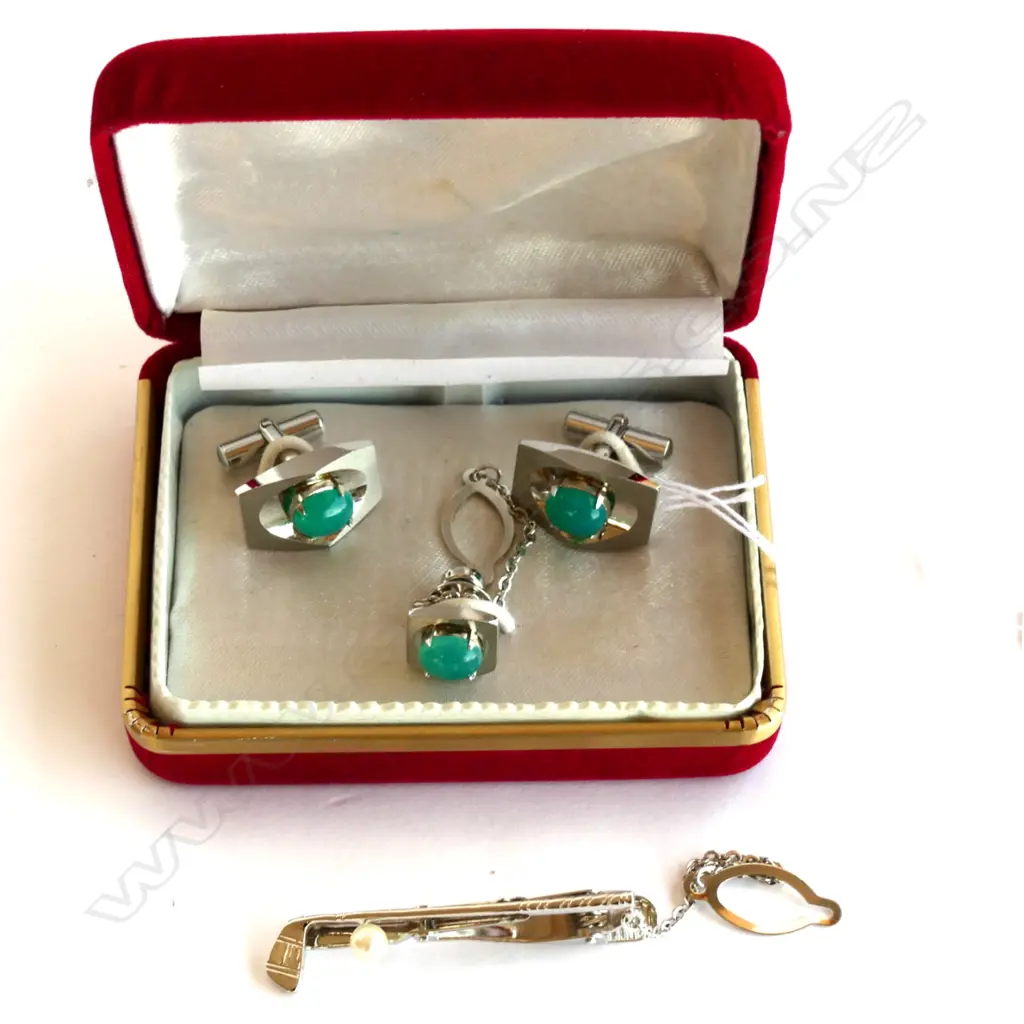 BOXED SET. TIE PIN, CUFFLINKS W CHYROPRASE STONES Image 1++
