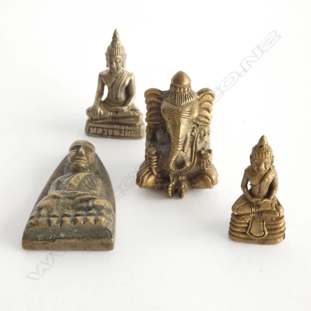 FOUR SMALL BUDDHA BRONZE & BRASS ITEMS H. 35MM Image 1++