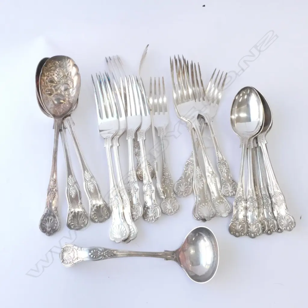 TRAY ASST SILVER PLATE KINGS PATTERN CUTLERY Image 1++