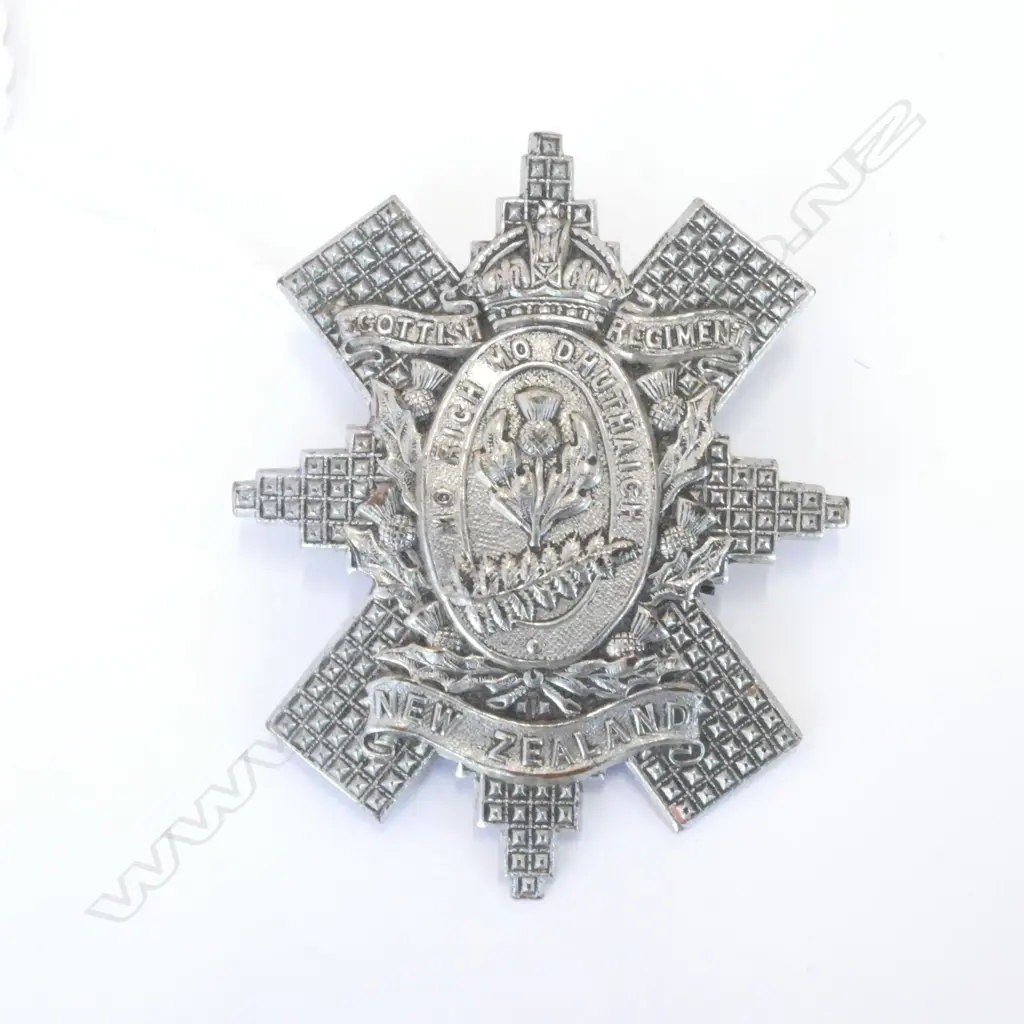 WW2 NZ SCOTTISH REGIMENT BADGE 75 X 55MM (BROKEN CLASP) Image 1++
