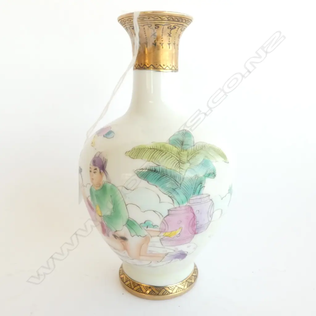 ORIENTAL VASE WITH EROTIC DESIGN, H. 175MM  Image 1++