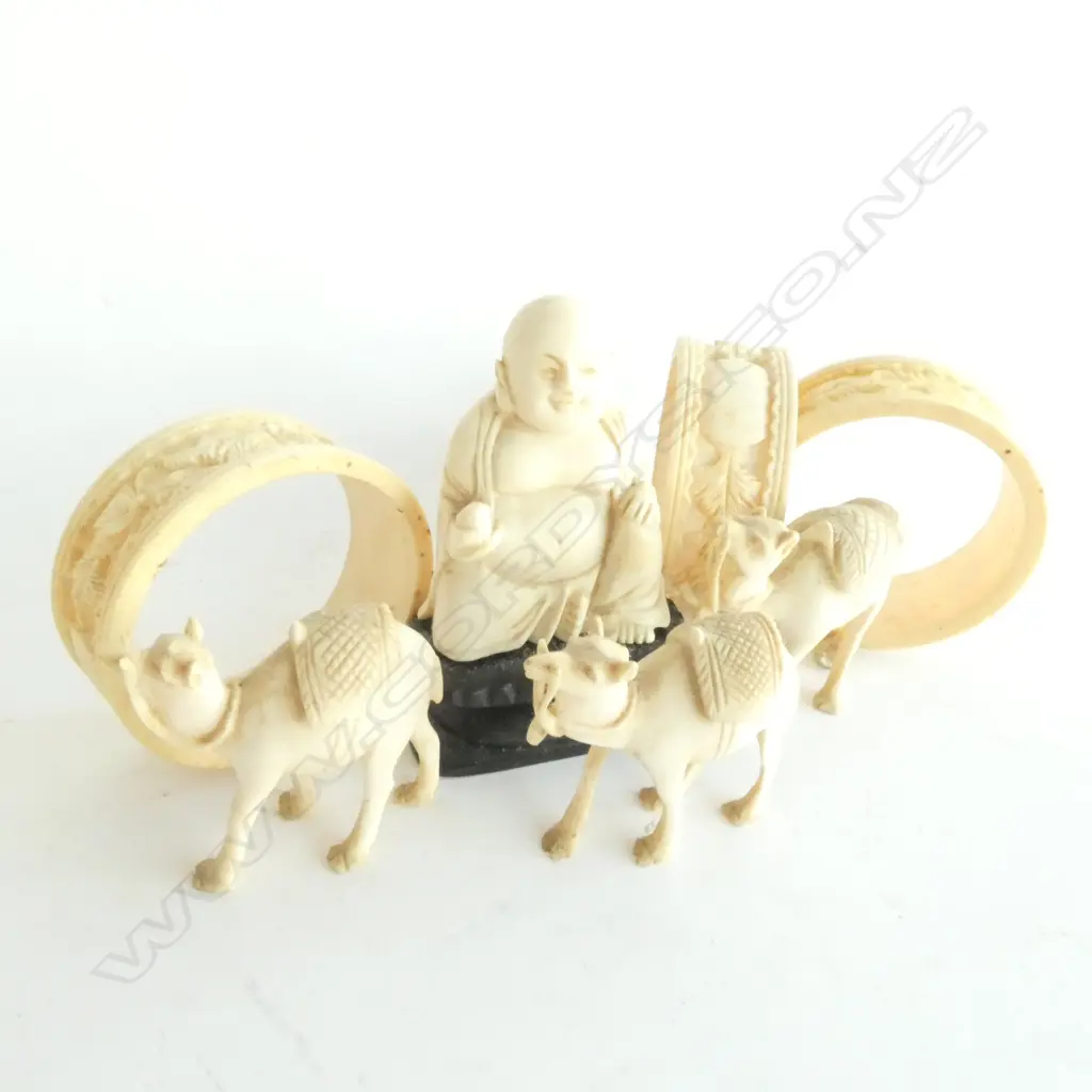 3 BONE NAPKIN RINGS/3 IVORY CAMELS/SMALL IVORY BUDDHA ON STAND Image 1++