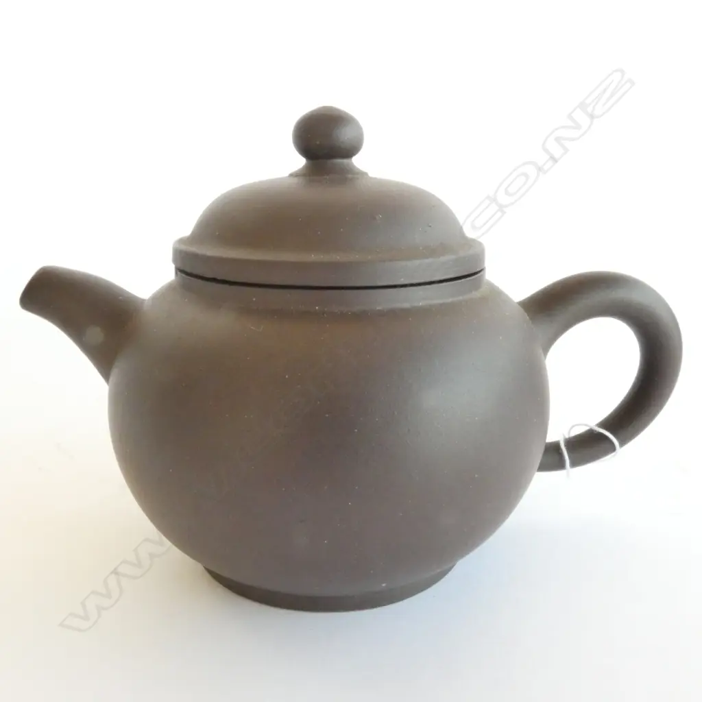 CHINESE MINIATURE TEAPOT, 1991. H. 100MM. Image 1++