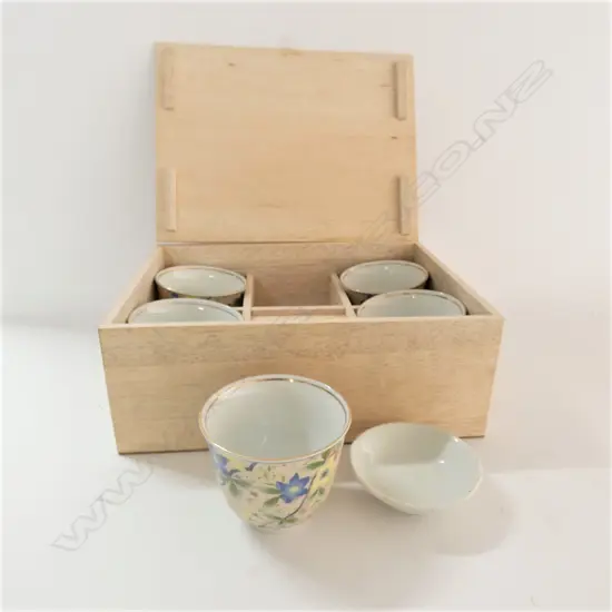 5 JAPANESE TEA CUPS, BOXED + 1 OTHER