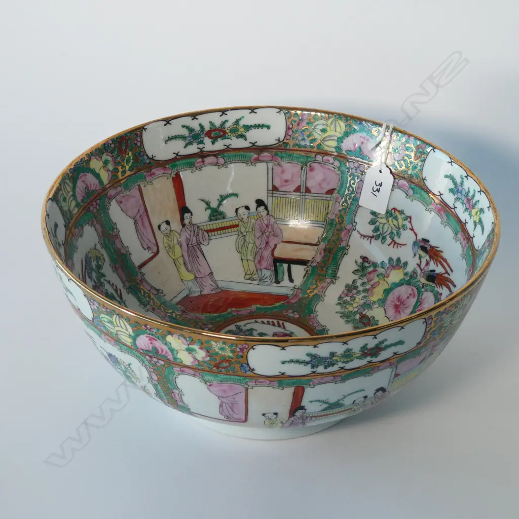 LGE CHINESE FAMILLE ROSE BOWL, DIA. 305mm Image 1++