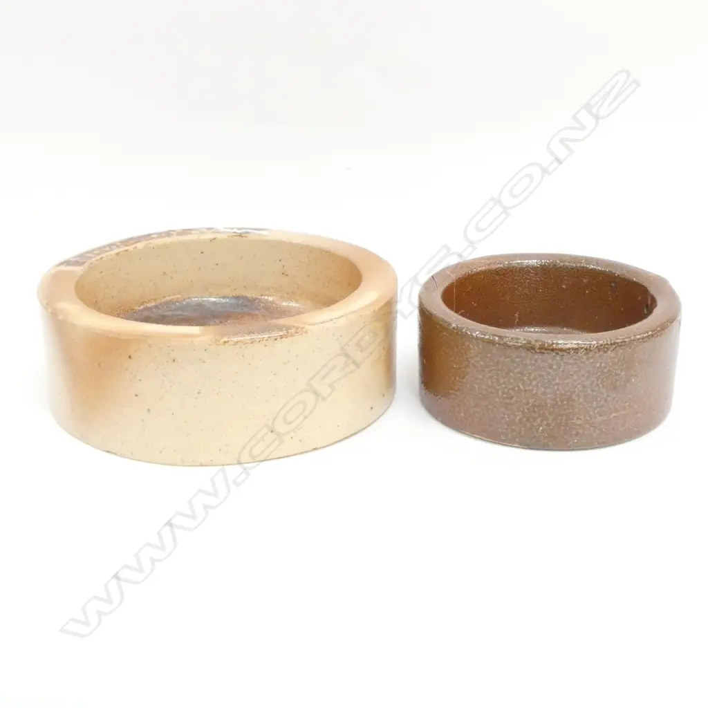 NZ CRUM BRICKWORK ASHTRAY, W. 195MM & ONE OTHER Image 1++
