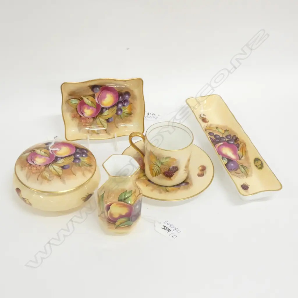 AYNSLEY VASE/CUP SAUCER/2 DISHES +LIDDED BOWL L 210 MM  Image 1++