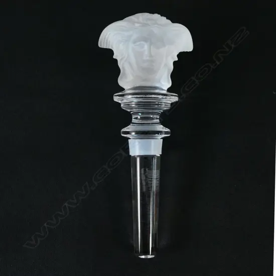 VERCASE CRYSTAL BOTTLE STOPPER IN ORIGINAL BOX