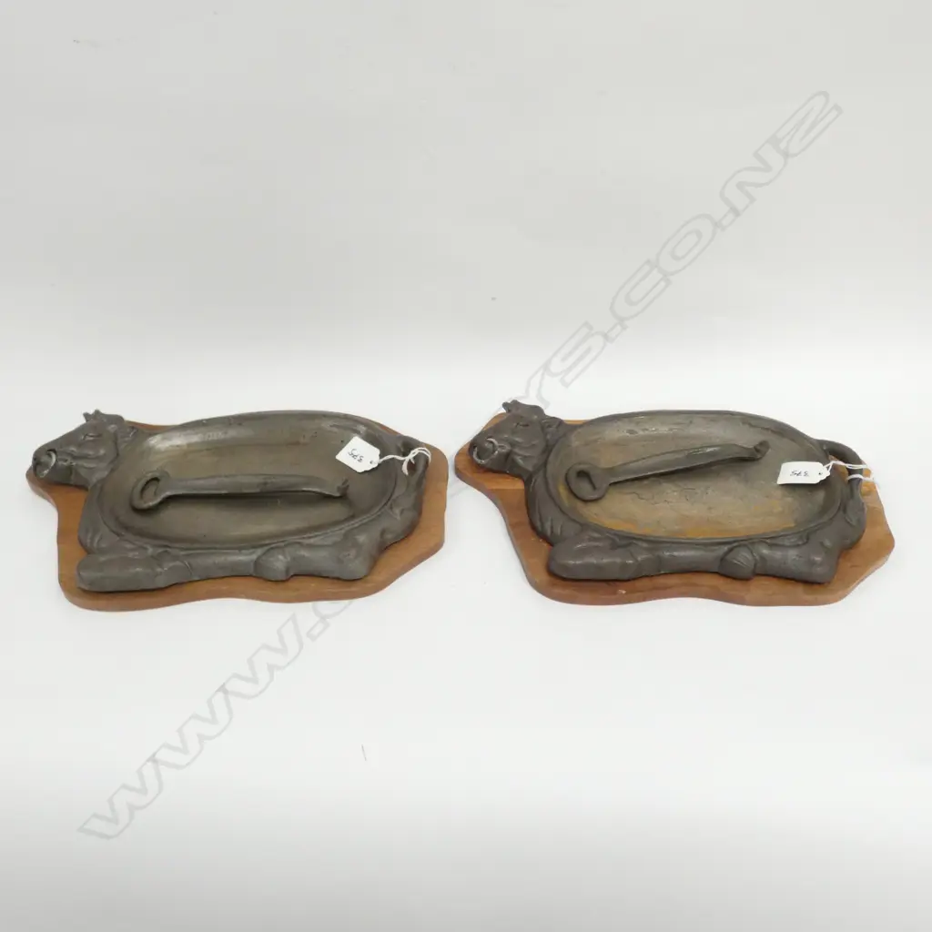 PR CAST IRON STEAK PLATES L. 325MM Image 1++