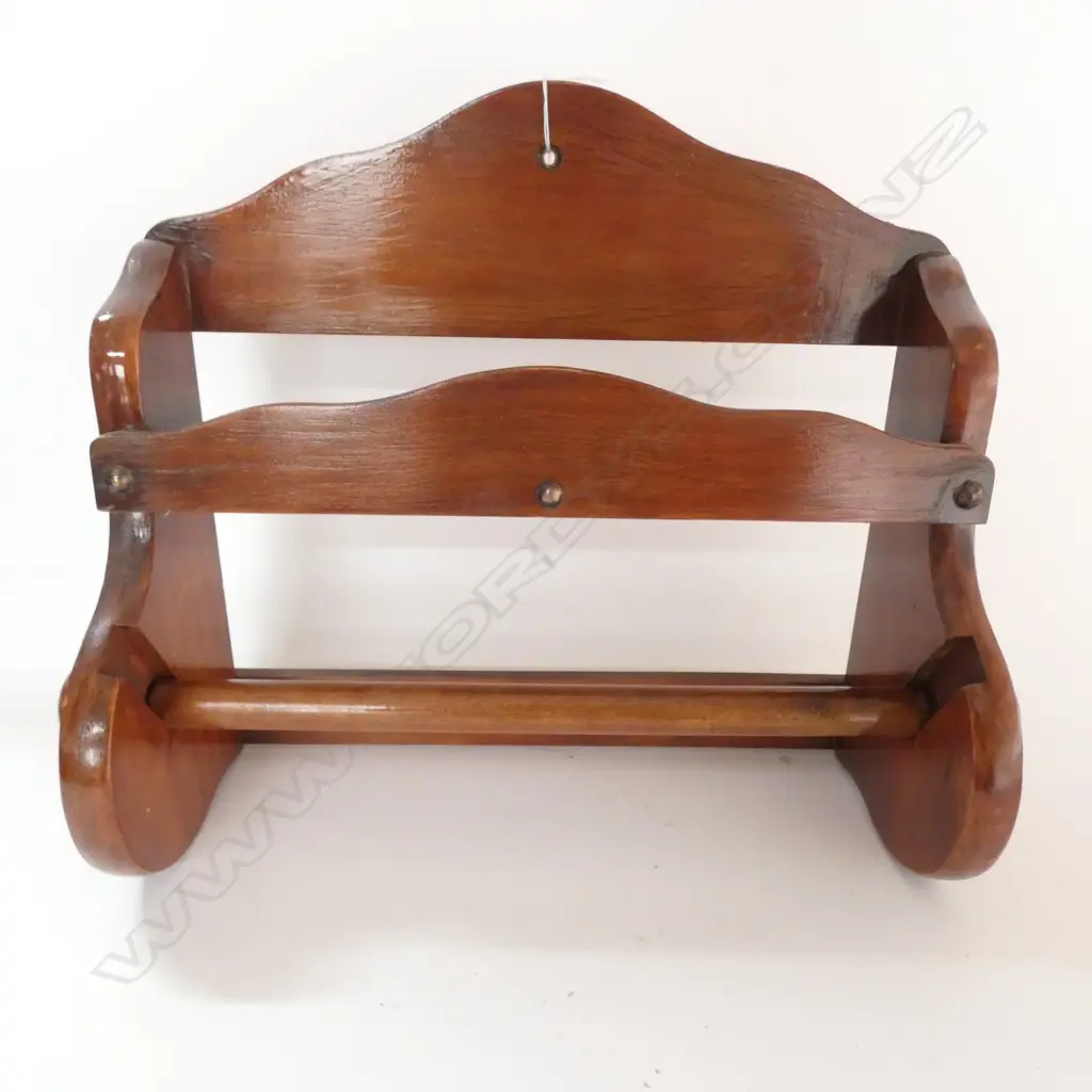 SMALL TIMBER WALL RACK  Image 1++