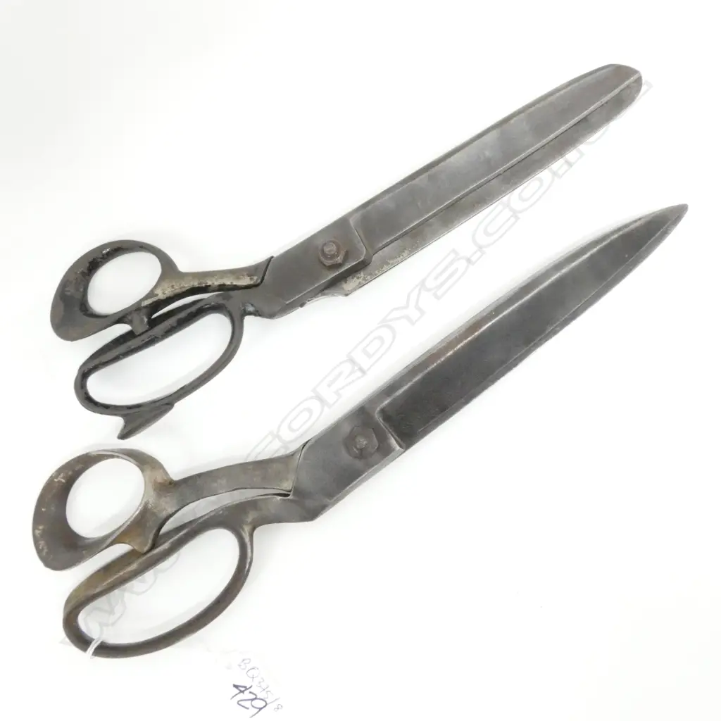 2 VINTAGE ALL METAL SCISSORS L. 330MM Image 1++