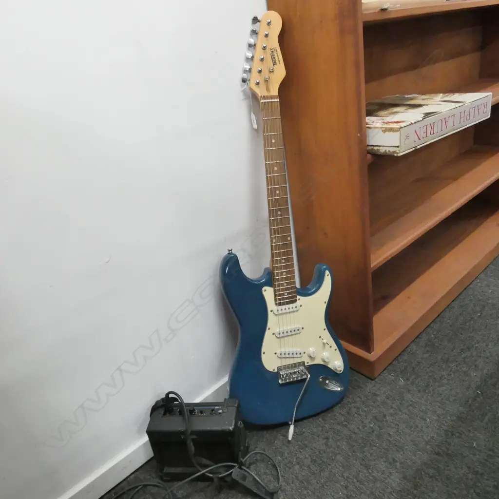TRIDENT ELECTRIC GUITAR & BUSKING AMP L. 980MM Image 1++